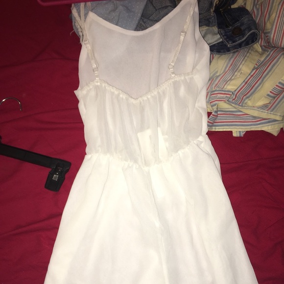 White lace romper - Picture 2 of 2